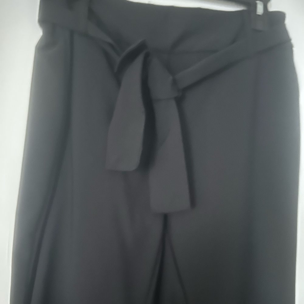 JL Atelier Elegant Black Women's Pants size small worn once.